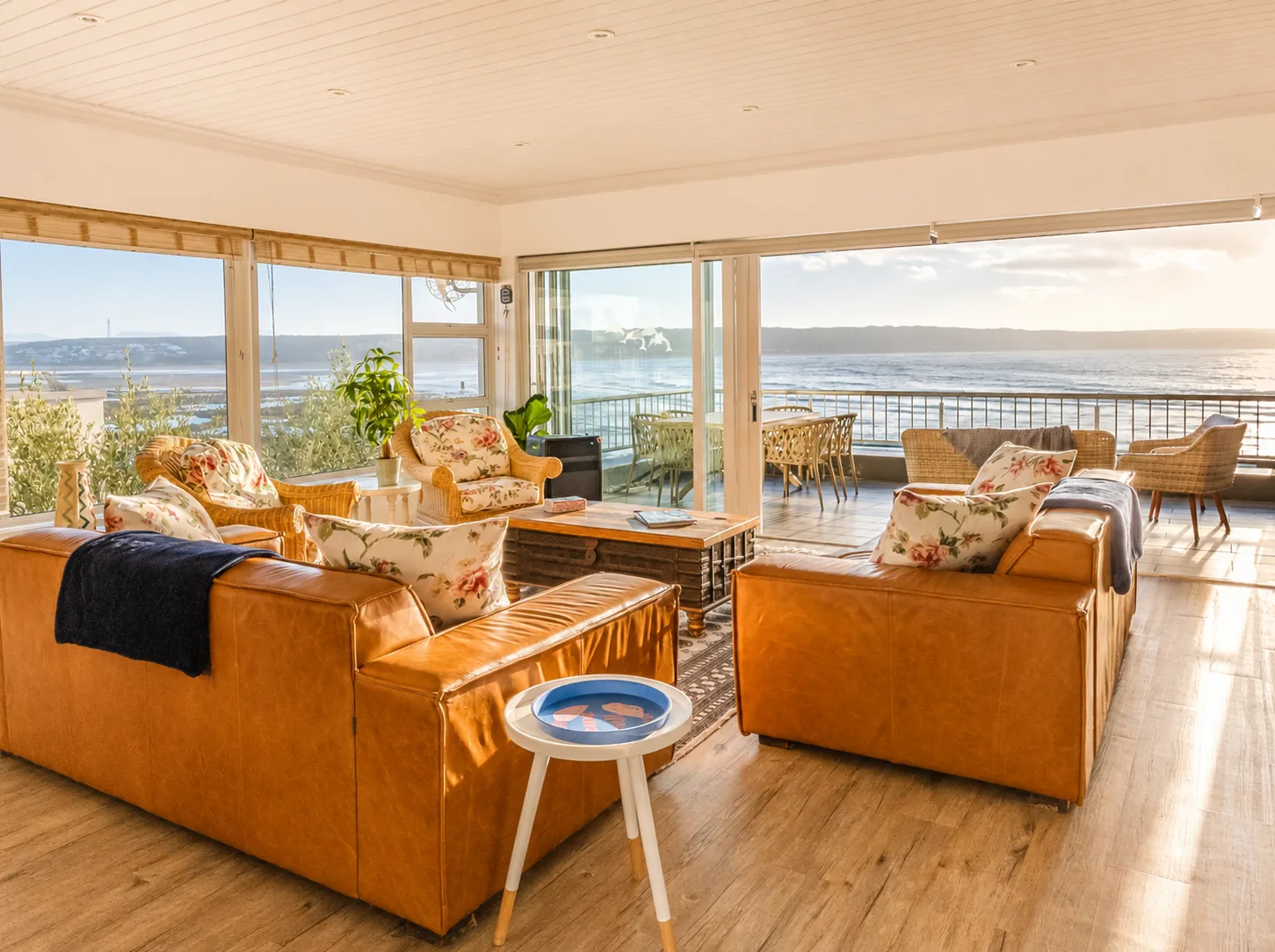 Lounge with sea view at sunset, Unit Two, Die Hawehuis