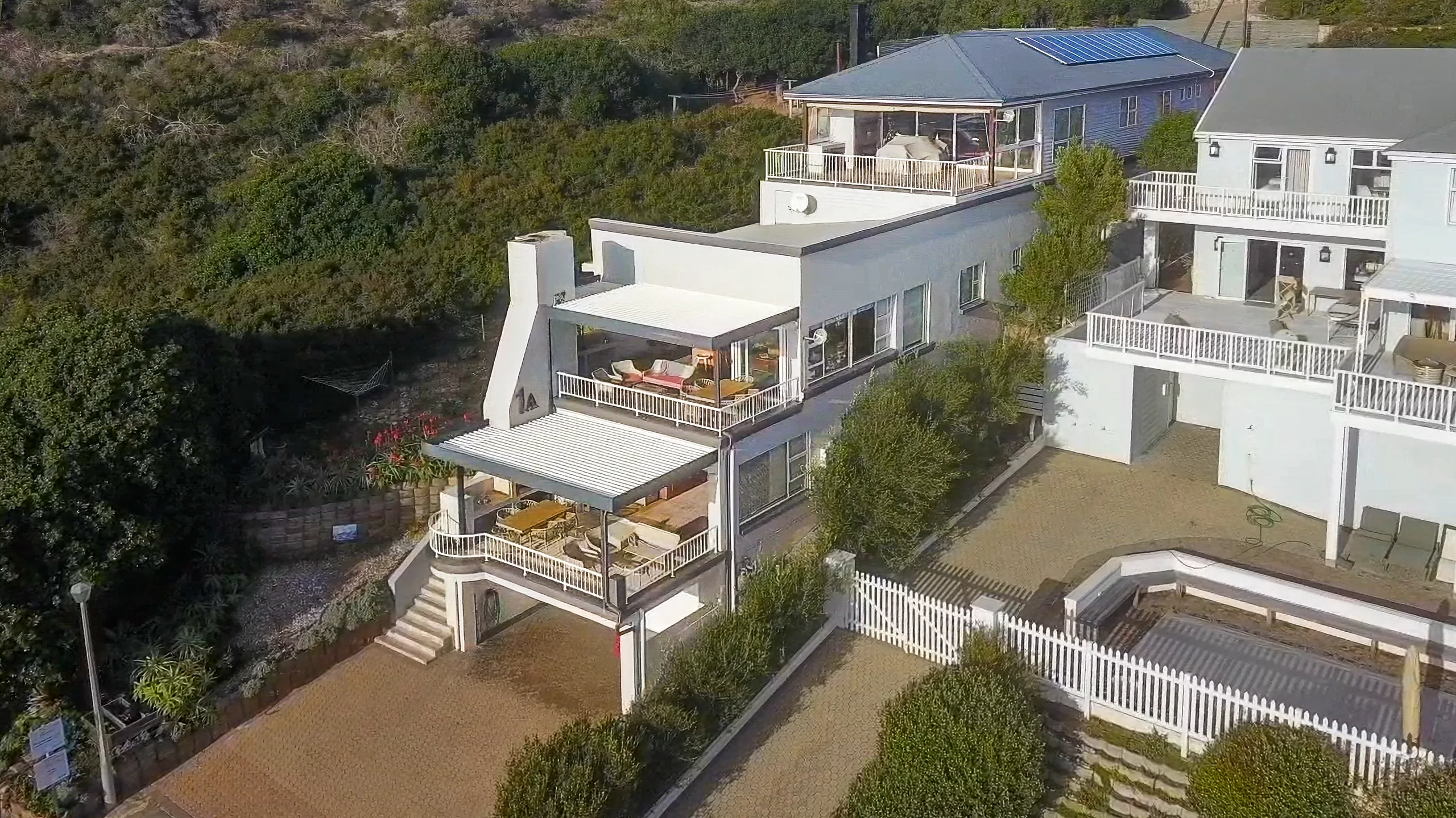 Aerial view of Die Hawehuis perched above the Stilbaai coastline